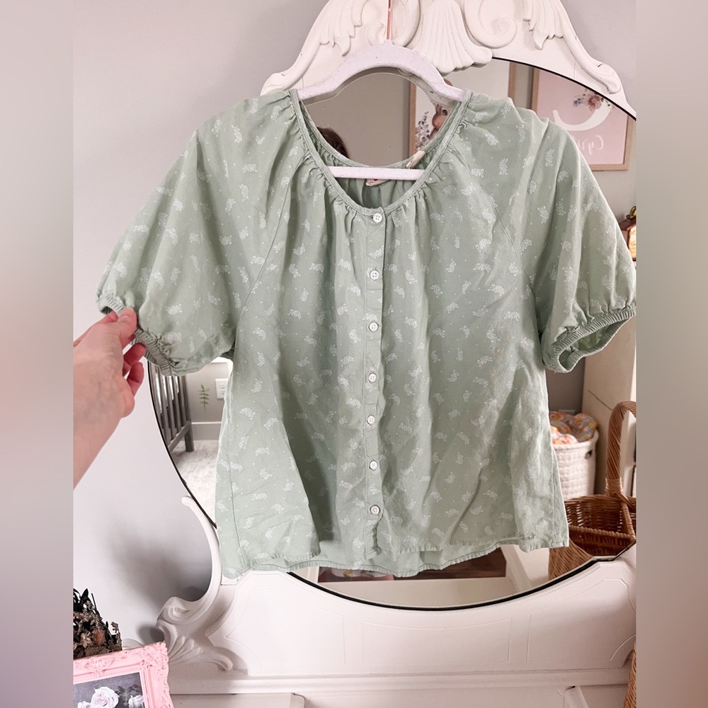 Levi’s green button up blouse
